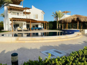 5 bedroom villa with private pool at el gouna